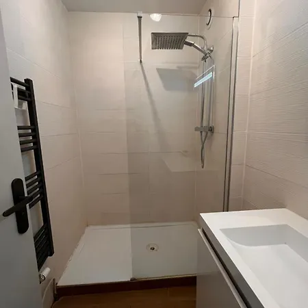 Apartment T2 Parking Prive Proche Centre Et Gare *